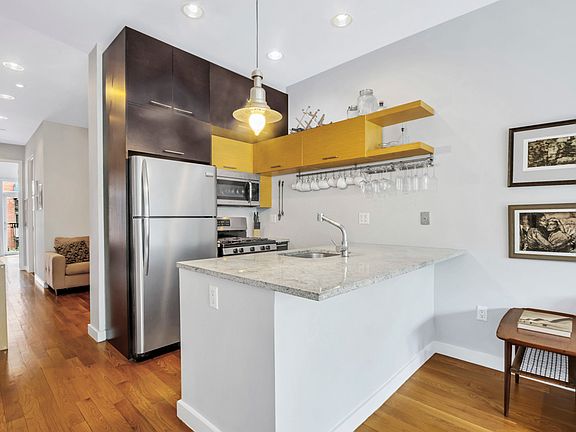 2nd image of 144 Clifton Pl APT 3A