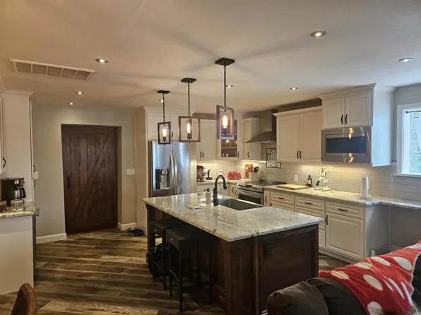 40275 Avenida Cerrovista, Cherry Valley, CA 92223