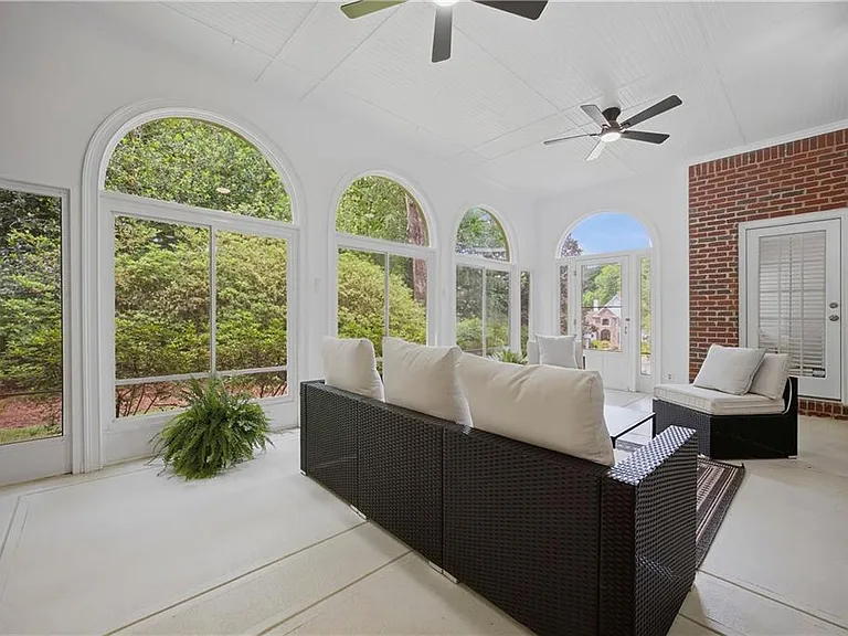 6410 Westchester Pl — Photo 13