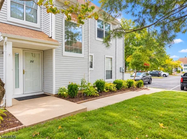 22 Borelle Sq, Sayreville Boro, NJ 08859