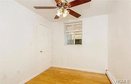 1st image of 2571 Tenbroeck Ave