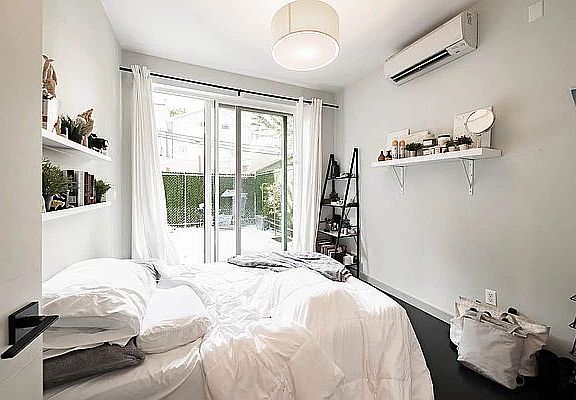 4th image of 224 Winthrop St #1F