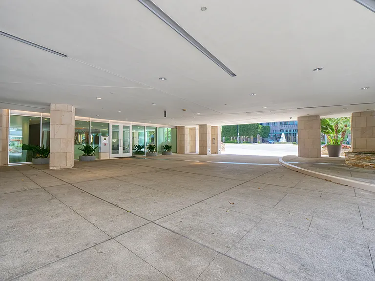 10599 Wilshire Blvd — Photo 6