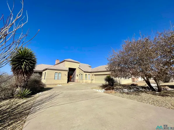 507 Oakwood Pl, Carlsbad, NM 88220