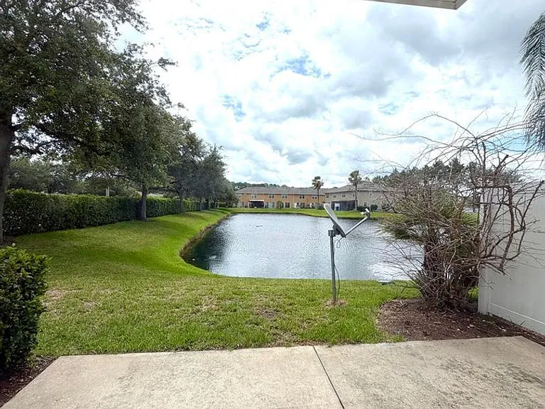 104 Crete Ct — Photo 5