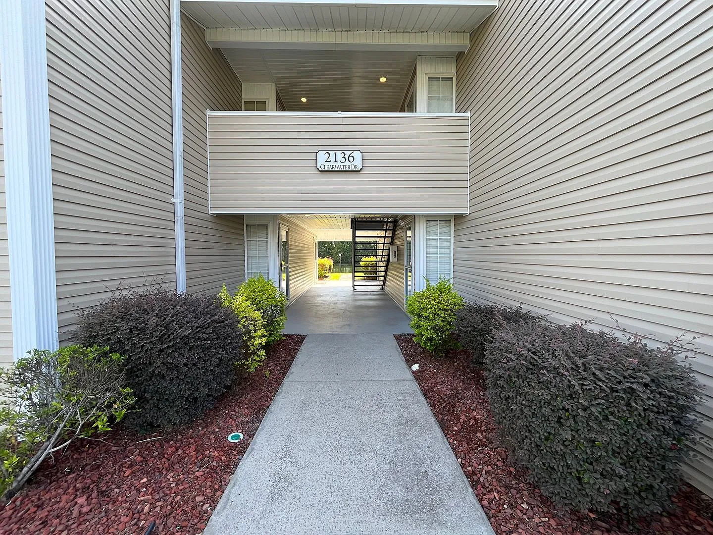 3 Bedroom, 2 Bath Lakeside Condo with Screened-in Balcony is Available Now! — Photo 3