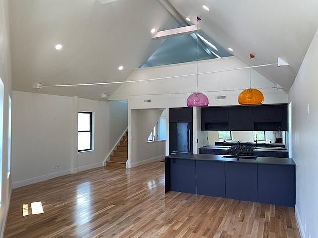 1st image of 549 W Utica St #2