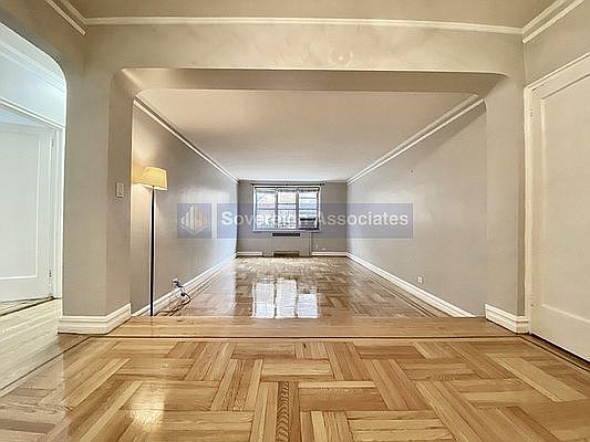 3rd image of 100 Bennett Ave APT 2-D
