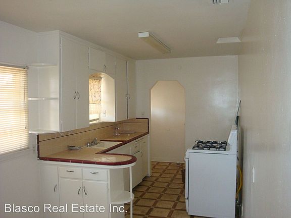 2nd image of 214 W D St