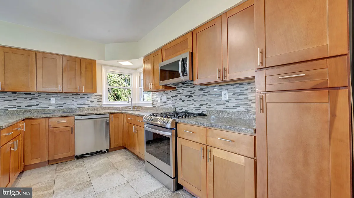 Building Photo - 1604 Woodhill Ct