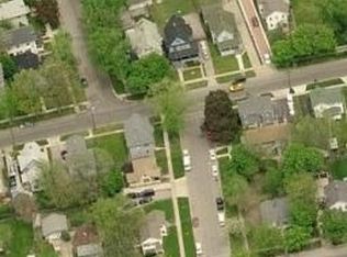 372 W Park Ave, Aurora, IL 60506