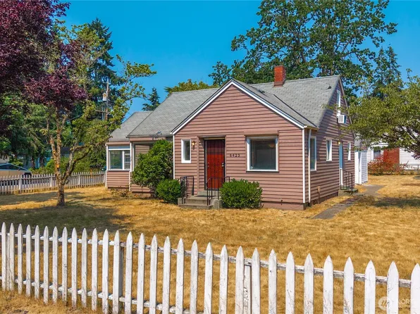6423 100th Street SW, Lakewood, WA 98499