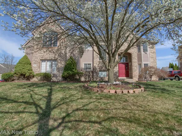 24116 Windridge Ln, Novi, MI 48374