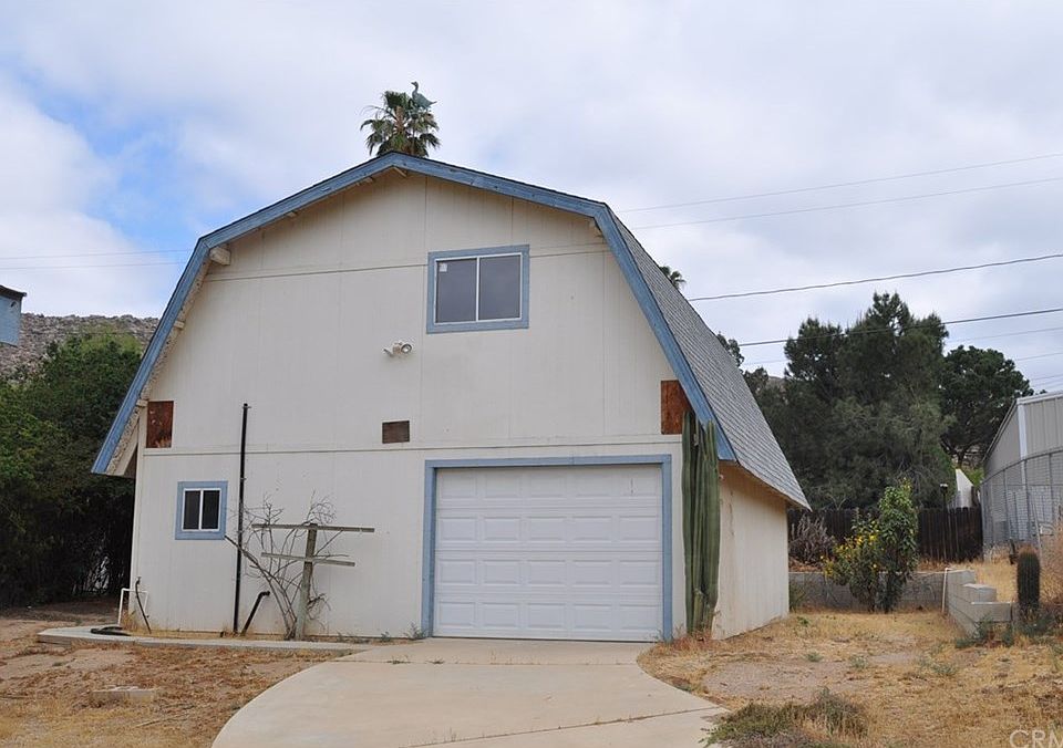 1st image of 33612 Beverly Dr