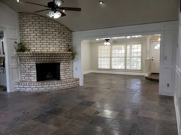 8302 Garden Parks Dr — Photo 3