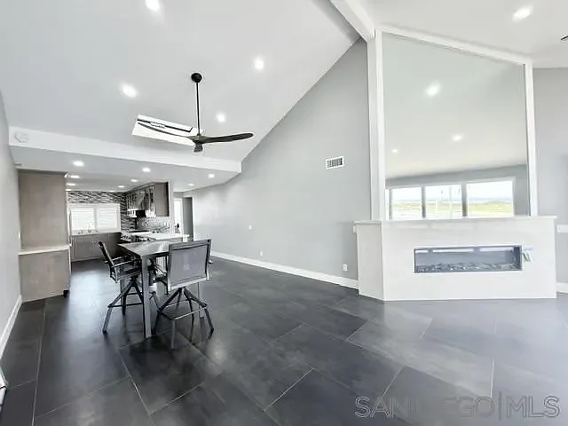 6 Kingston Ct E — Photo 61