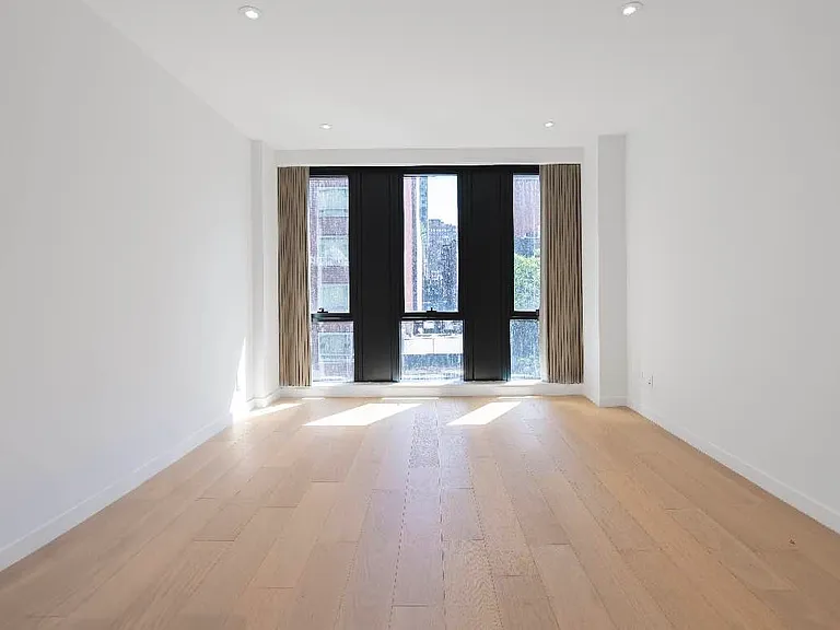 355 W 39th St #6B — Photo 5