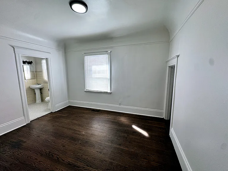921 Apgar St — Photo 7