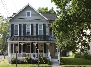 67 Van Dam St, Saratoga Springs, NY 12866