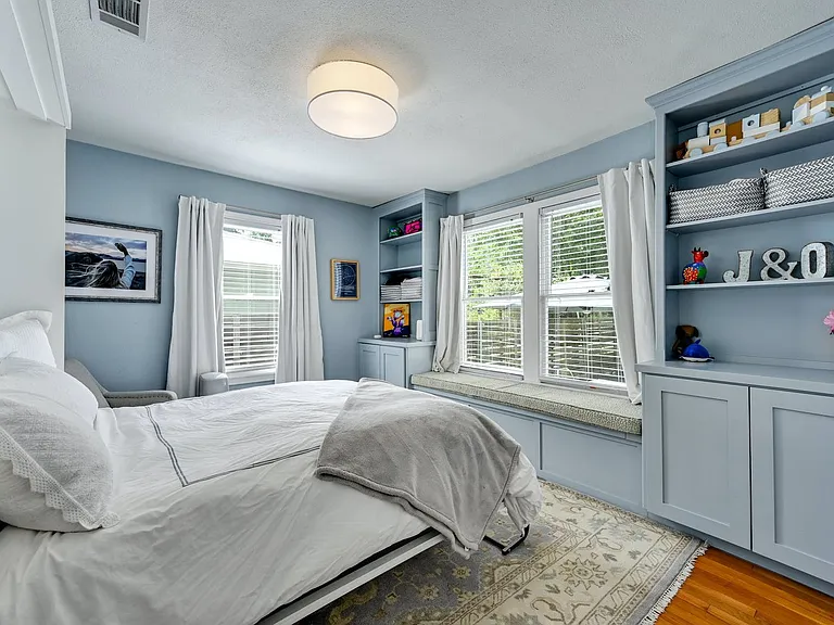 1709 Payne Ave — Photo 13