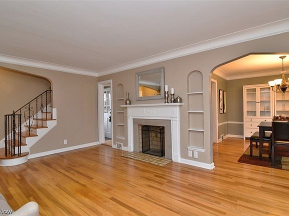 3rd image of 3622 Northcliffe Rd