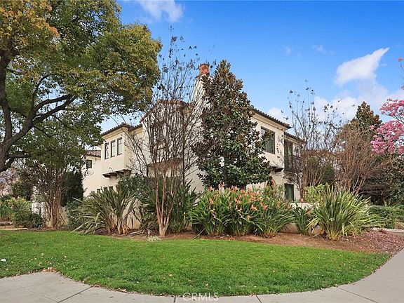 3rd image of 1088 Sunset Blvd #A