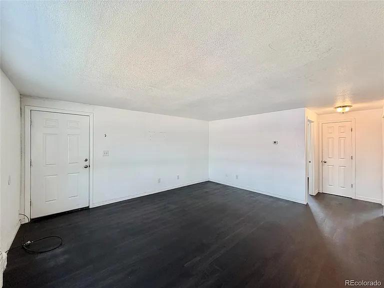 1080 S Eliot St #204 — Photo 5