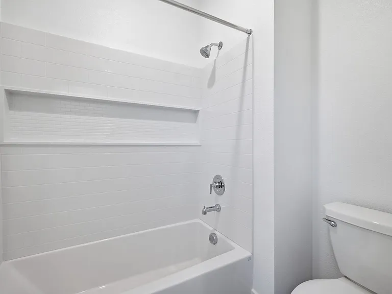 2681 Dashwood St — Photo 21