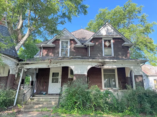 213 N Broad St, Mooreland, IN 47360