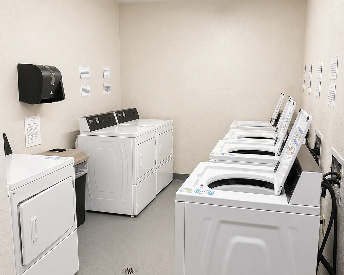 620 Red Table Apartments — Photo 4