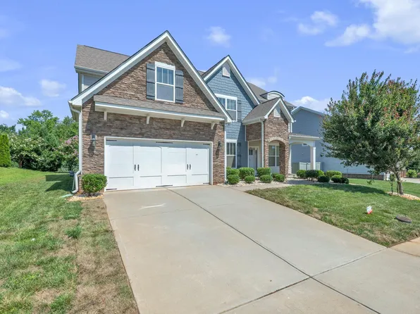 8 Belterra Dr, Simpsonville, SC 29681