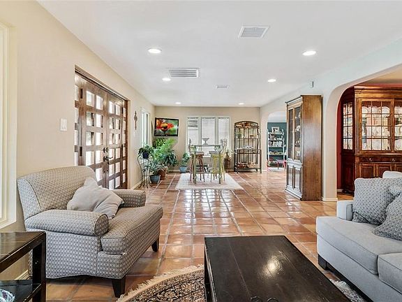 5th image of 5061 Meadowlark Dr