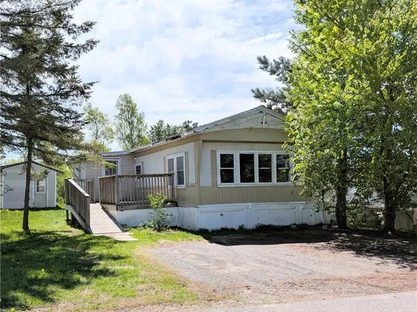 6 Crestview Ct, Fredericton, NB E3B 6M6
