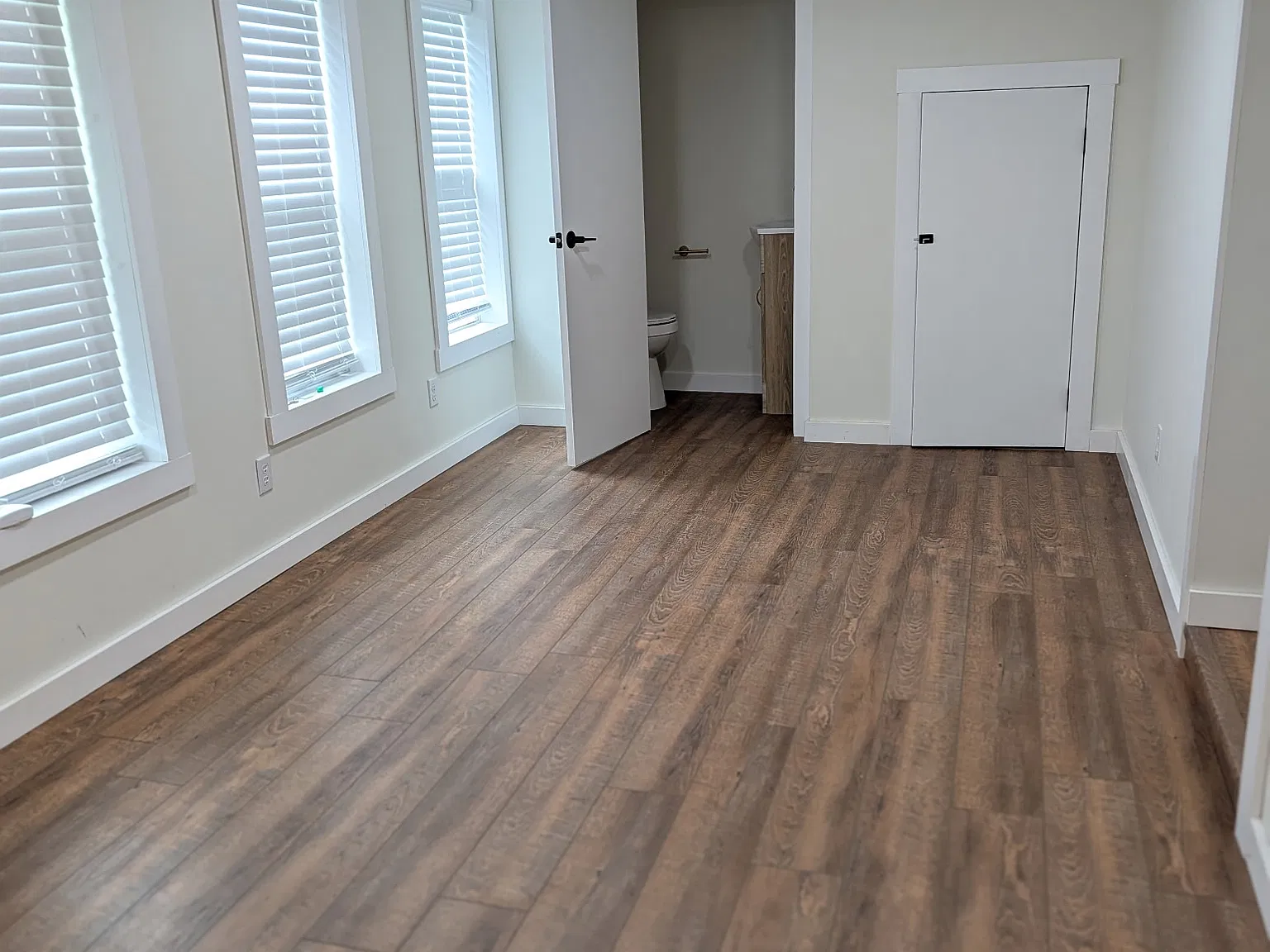 2 bed, 1.5 bath, 950 sqft, $1,550 — Photo 2