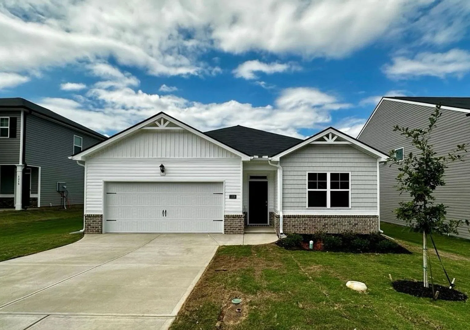 Spacious 4BR House in Grovetown — Photo 1