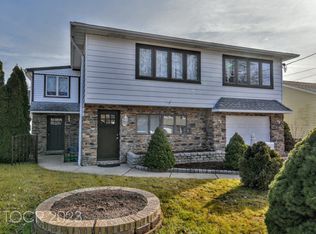 10 Parallel St, Nutley, NJ 07110