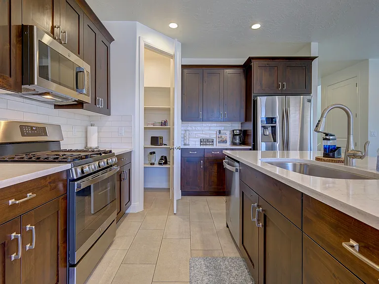301 N Ladera Dr — Photo 8