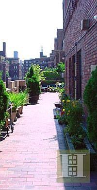 2nd image of 450 W 23rd St