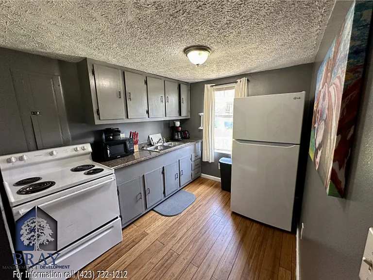 805 E Sullivan St — Photo 4