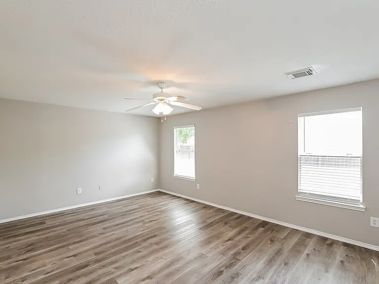 3306 Coldwater Canyon Ln — Photo 8