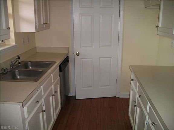 5th image of 430 Delaware Ave APT 213