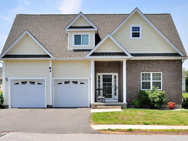 81 Windermere Village Rd #81-R — Photo 1