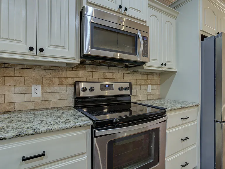 803 Avenue S — Photo 8