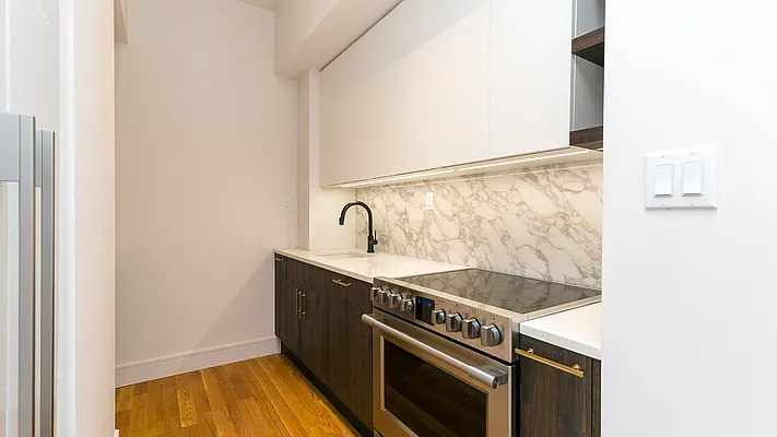 Rented by Nooklyn NYC LLC | media 17