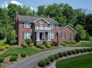 1407 Northwind Rd, Indian Hills, KY 40207