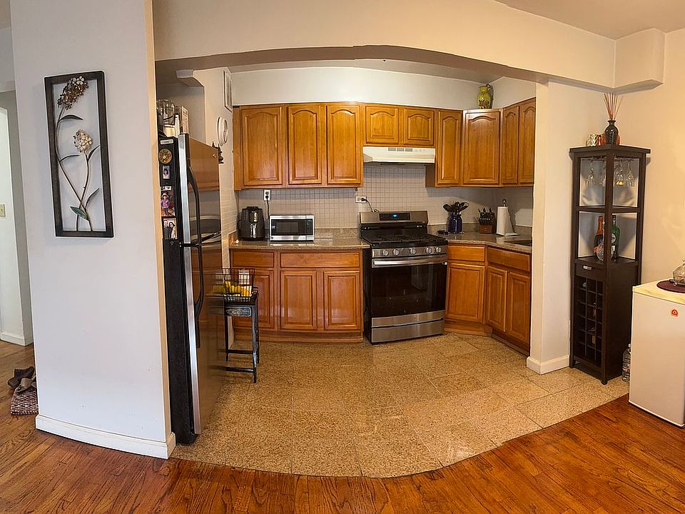 1st image of 4131 51st St APT 6E