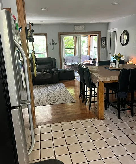 525 Meadow Ln — Photo 11