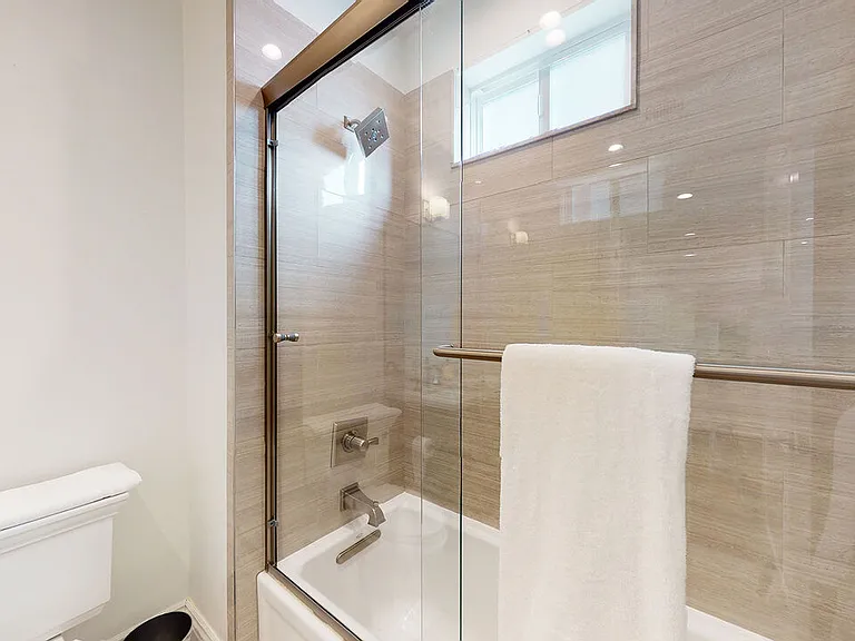907 S Shenandoah St #101 — Photo 20