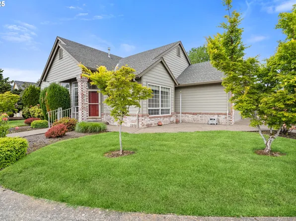 1939 NE Harewood Pl, Hillsboro, OR 97124