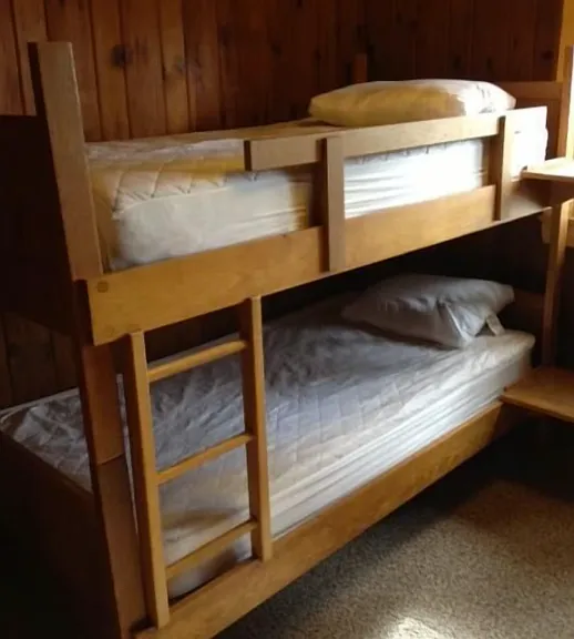 Middle Bedroom